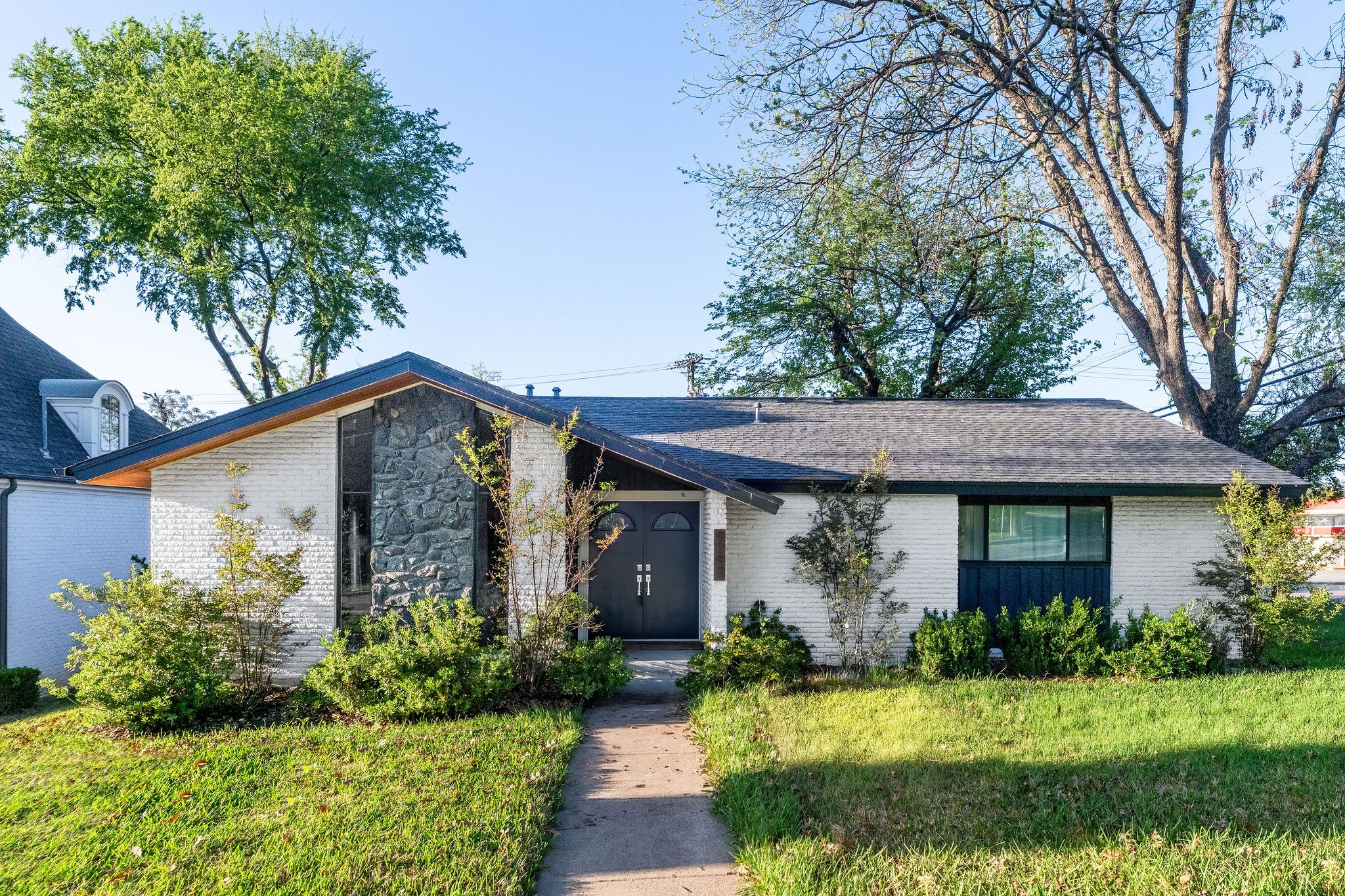 9797 Broken Bow Road