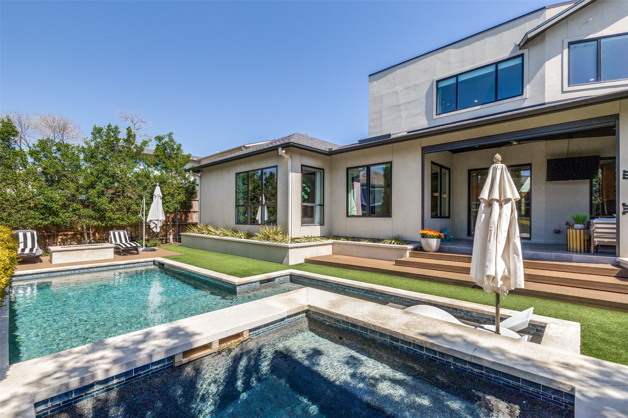3918 Rochelle Drive