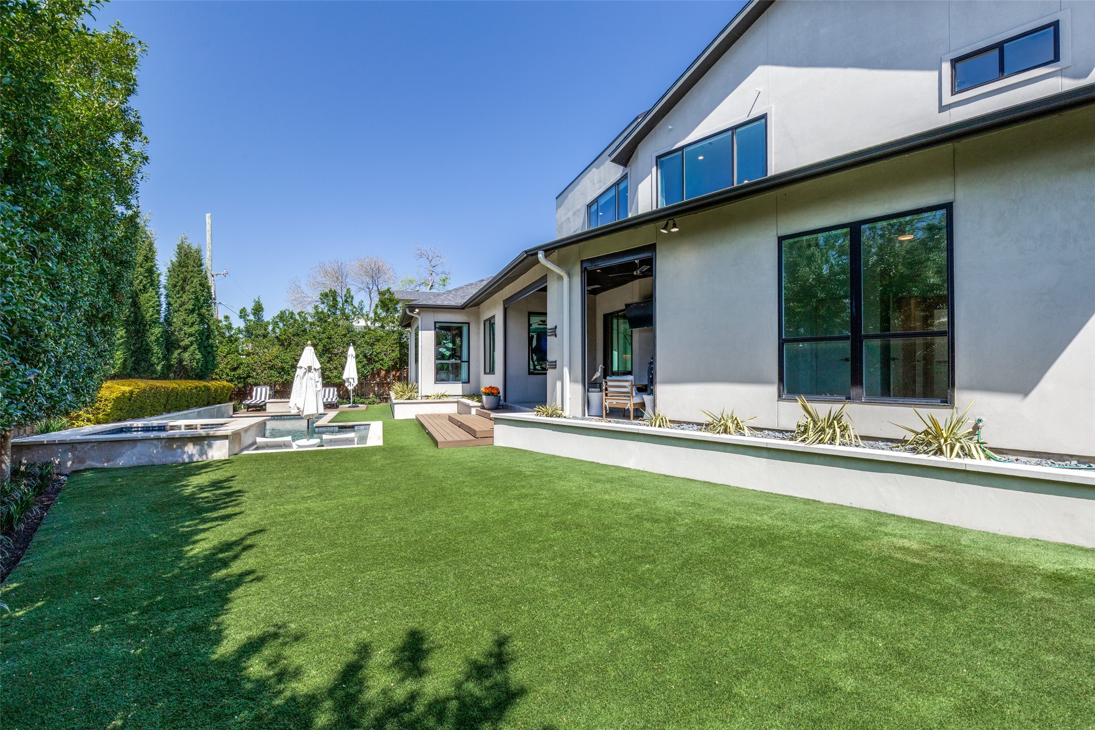 3918 Rochelle Drive