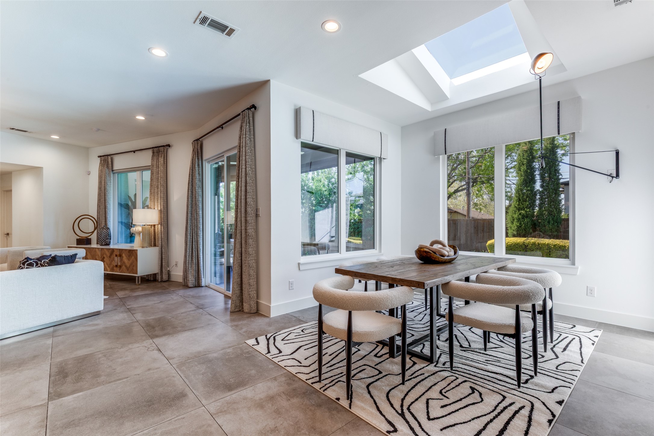 3918 Rochelle Drive