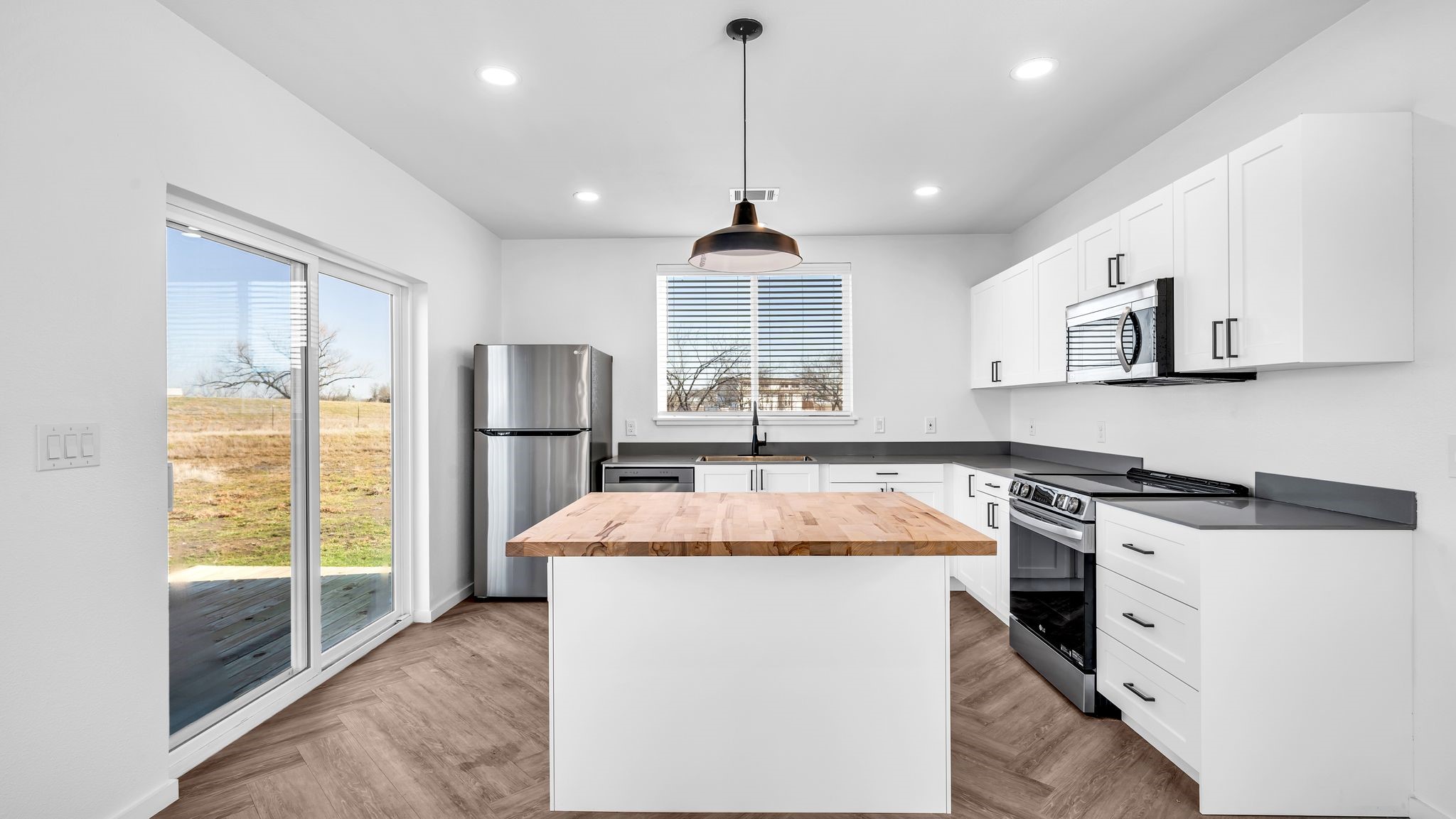 5502 Country Road 2646