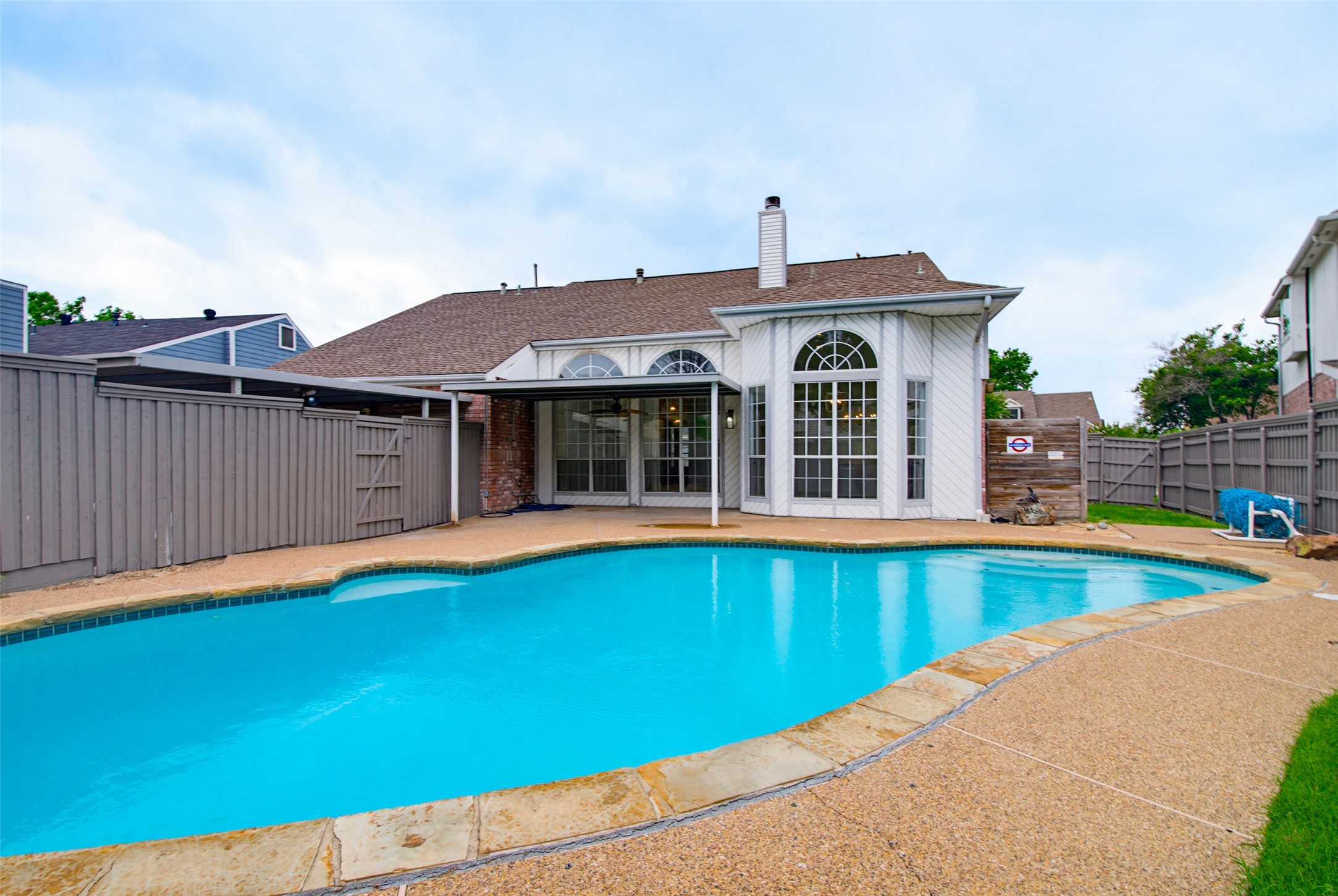 5718 Willowbrook Drive