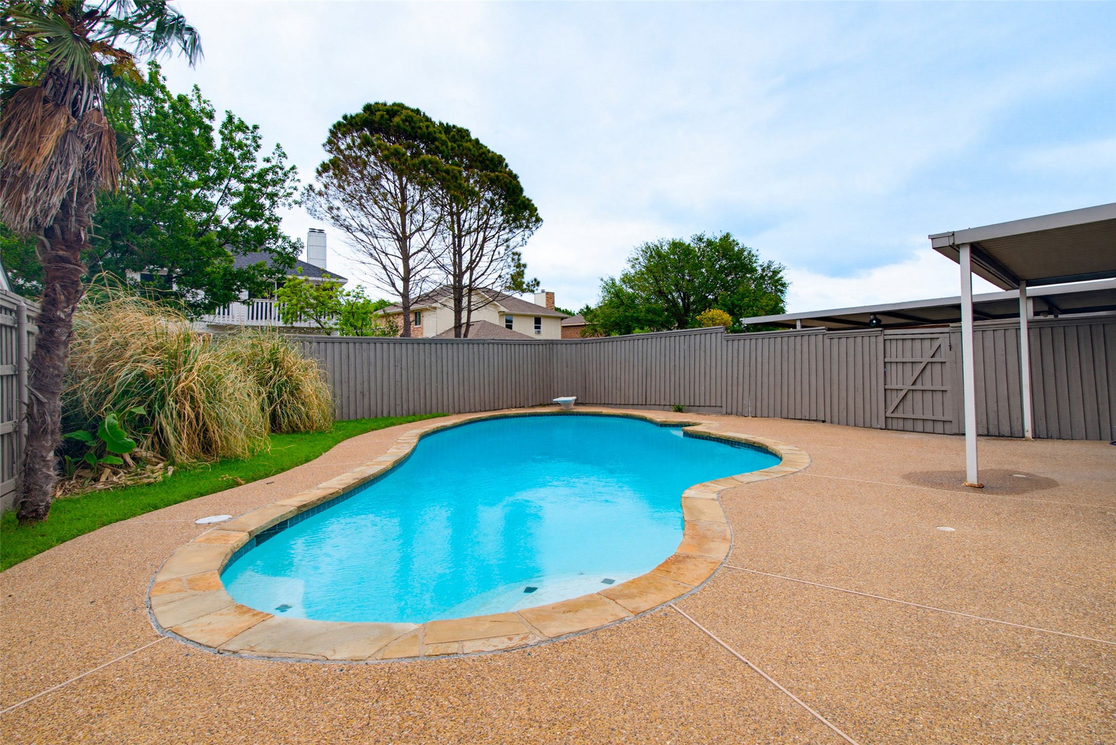 5718 Willowbrook Drive