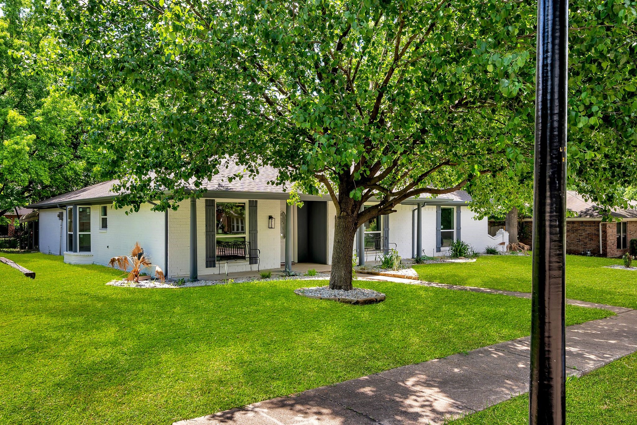 4122 Azalea Lane