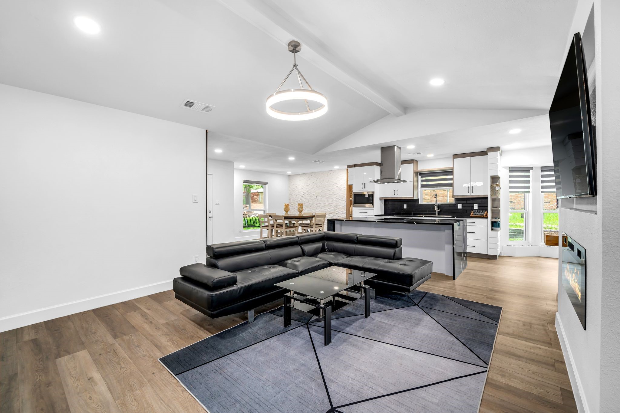 4122 Azalea Lane