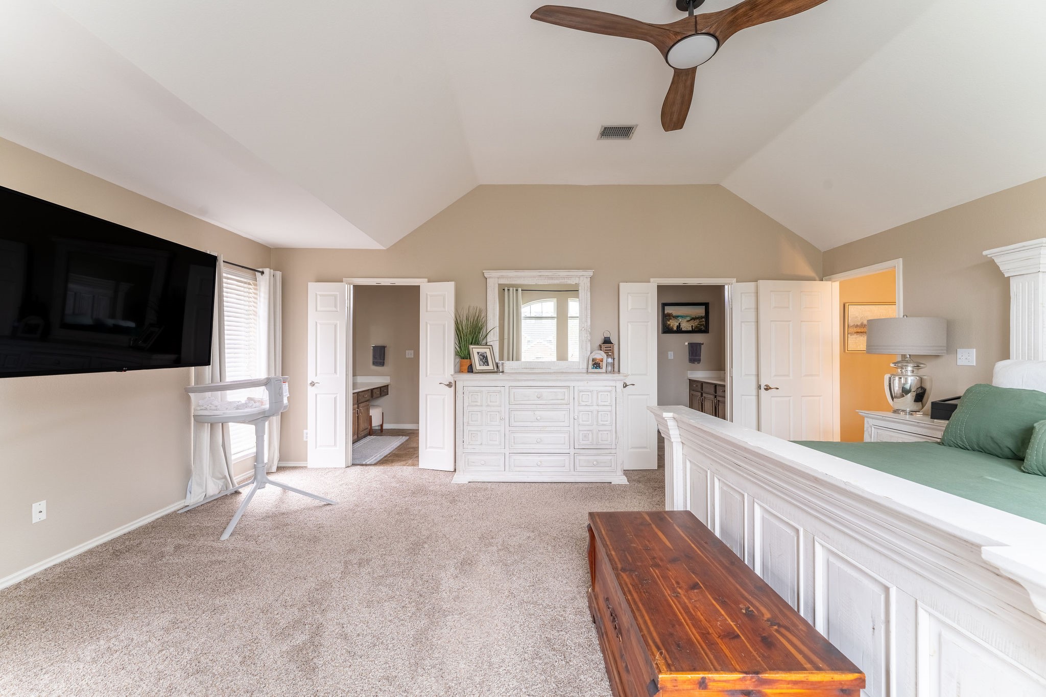 8409 Luna Drive