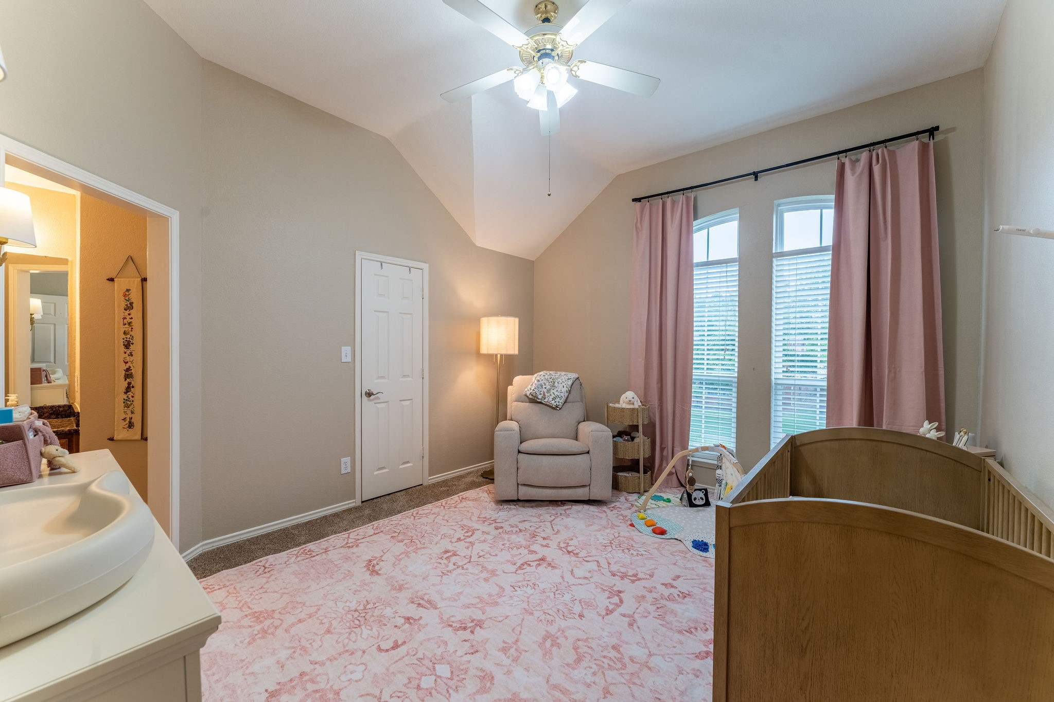 8409 Luna Drive