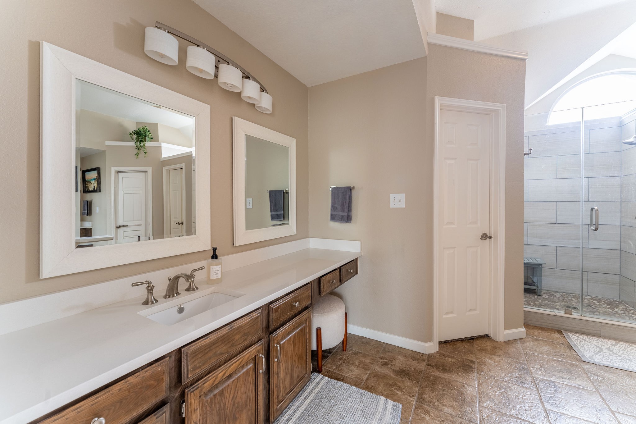 8409 Luna Drive