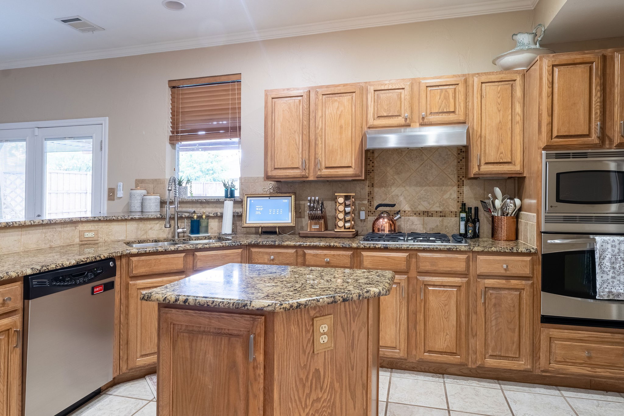 8409 Luna Drive