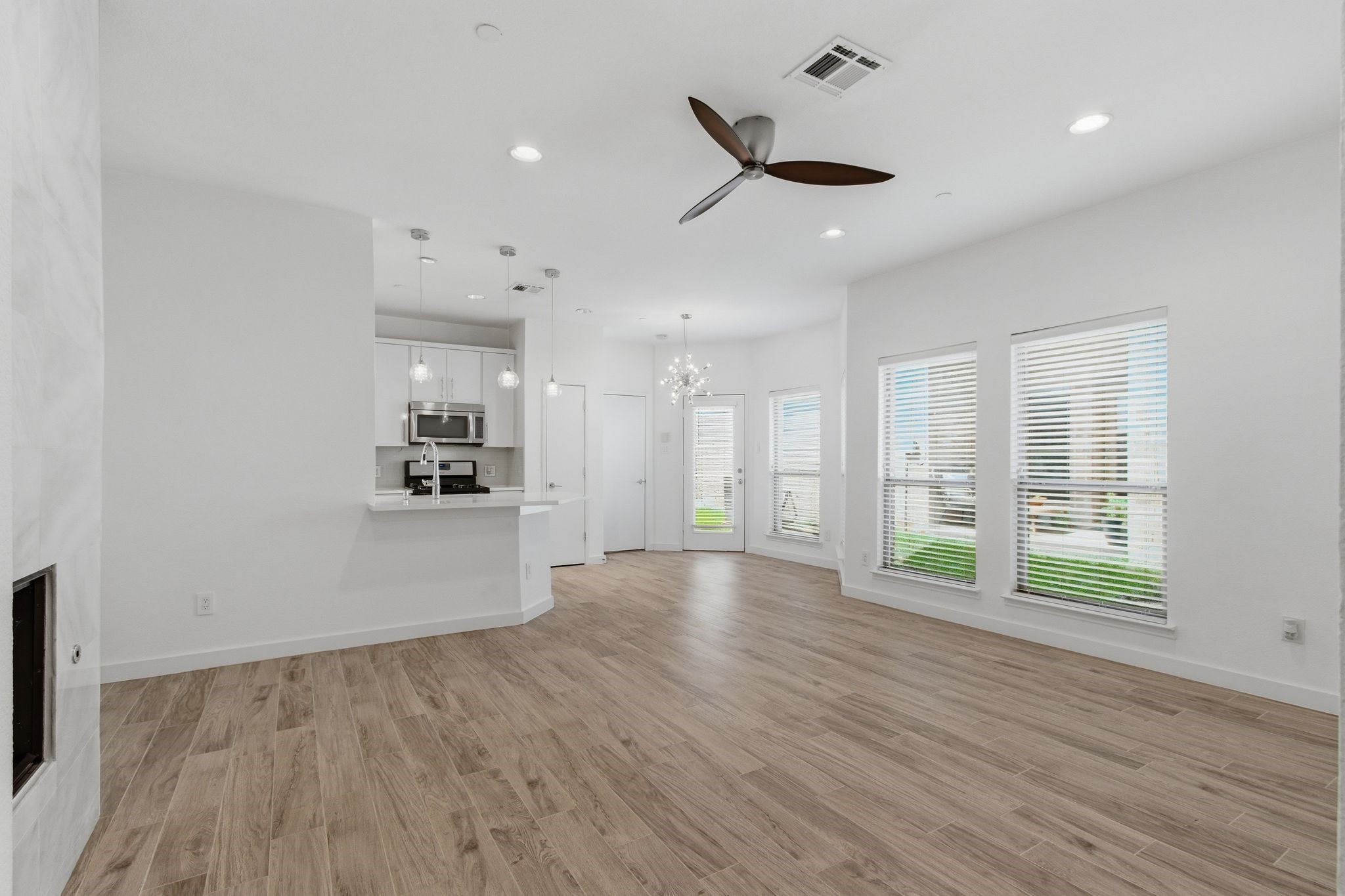 6737 Firenze Lane