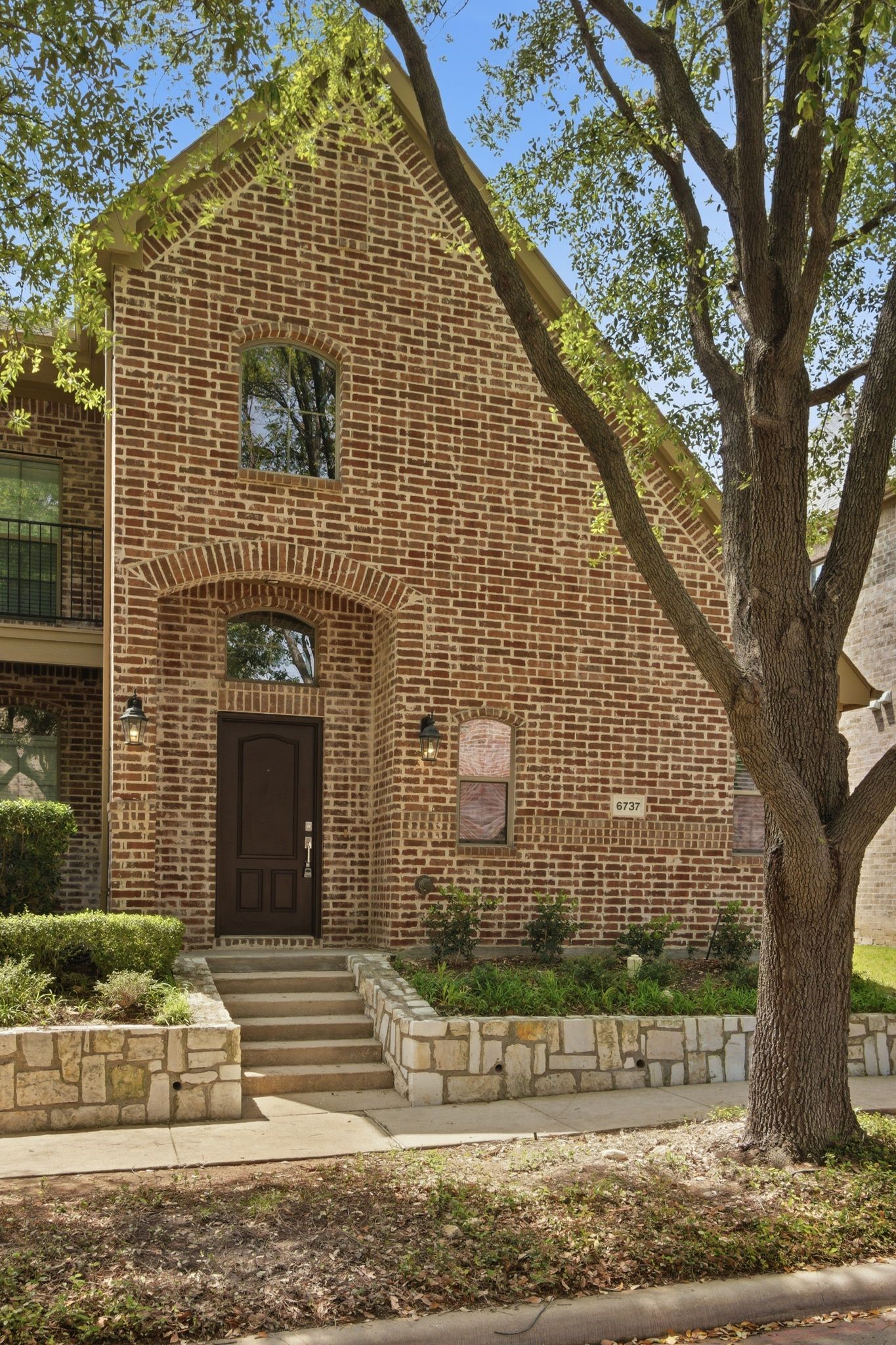 6737 Firenze Lane