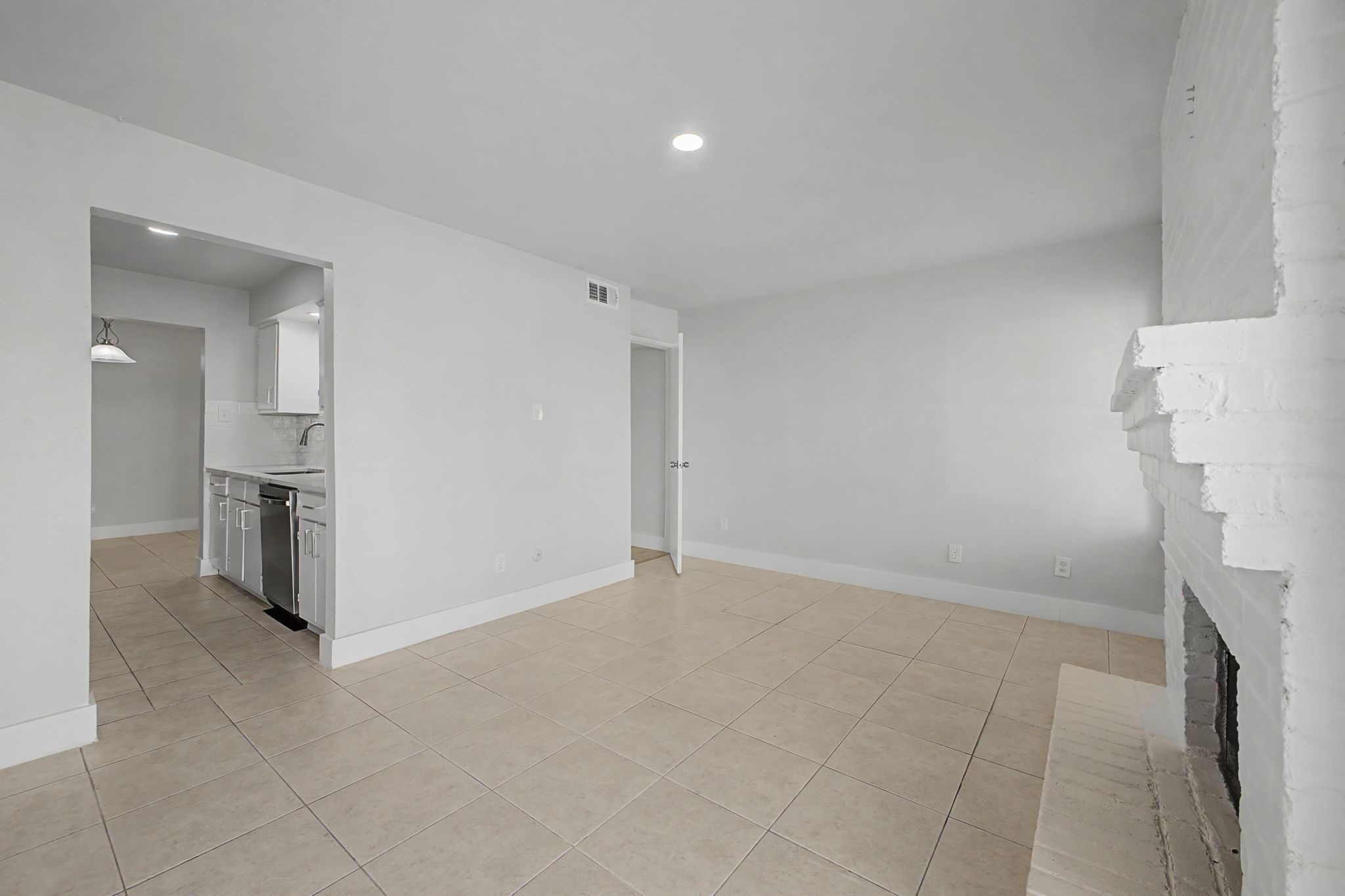 8095 Meadow Road 236