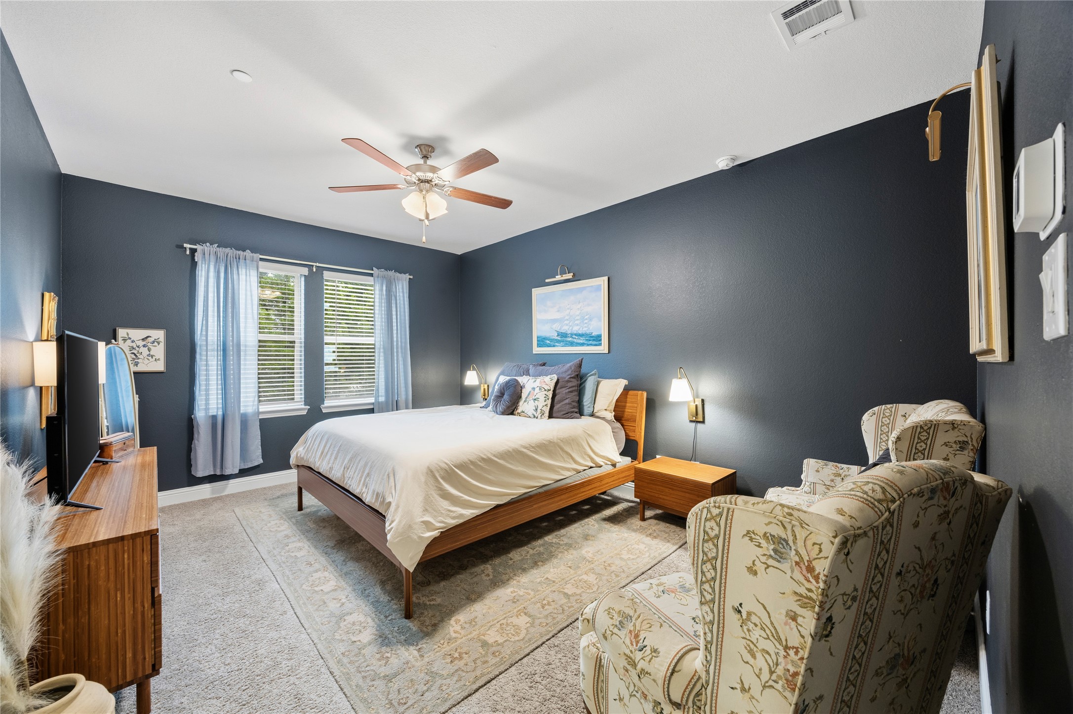 7833 Bayside Drive