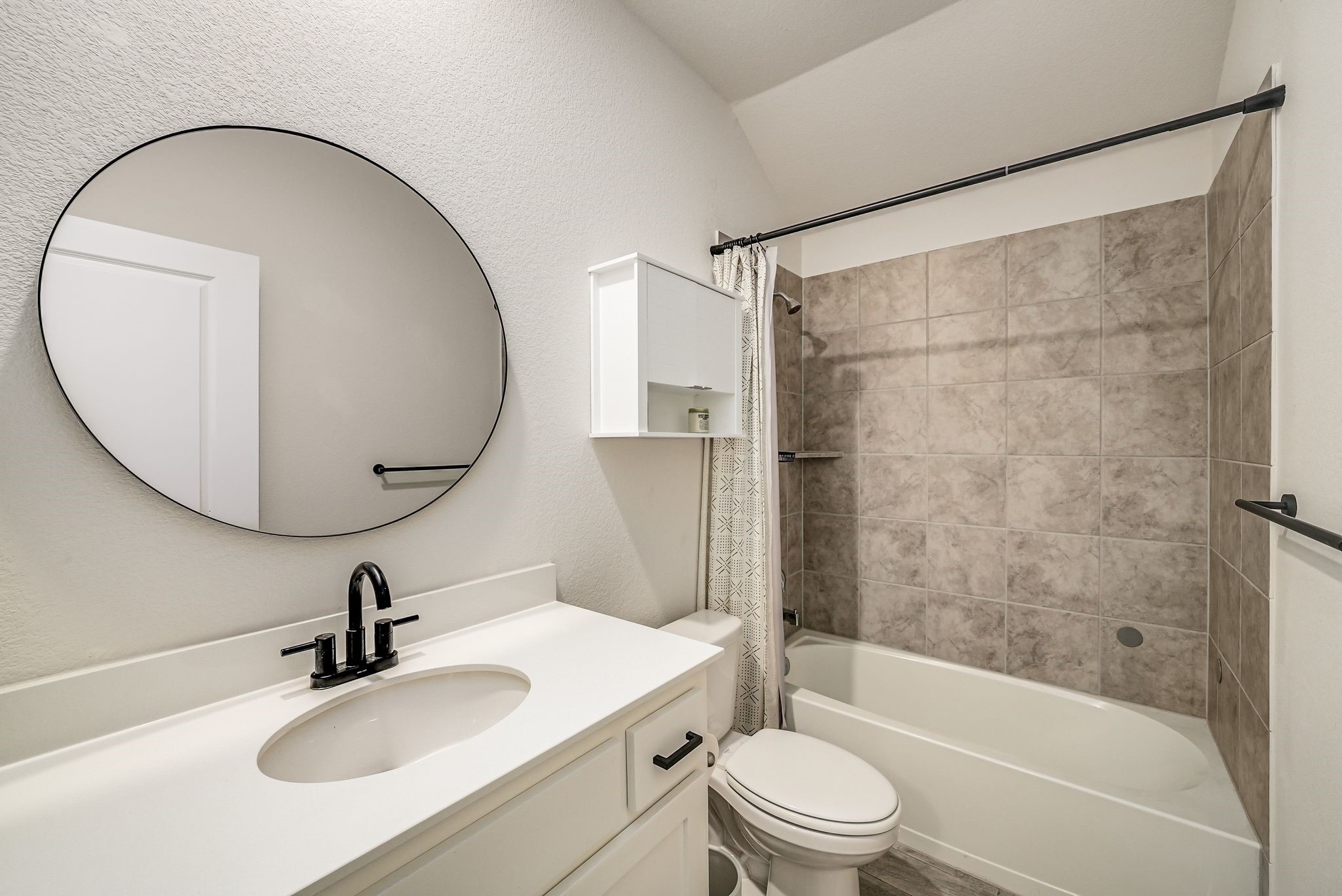 1528 Grassy Knoll Trail