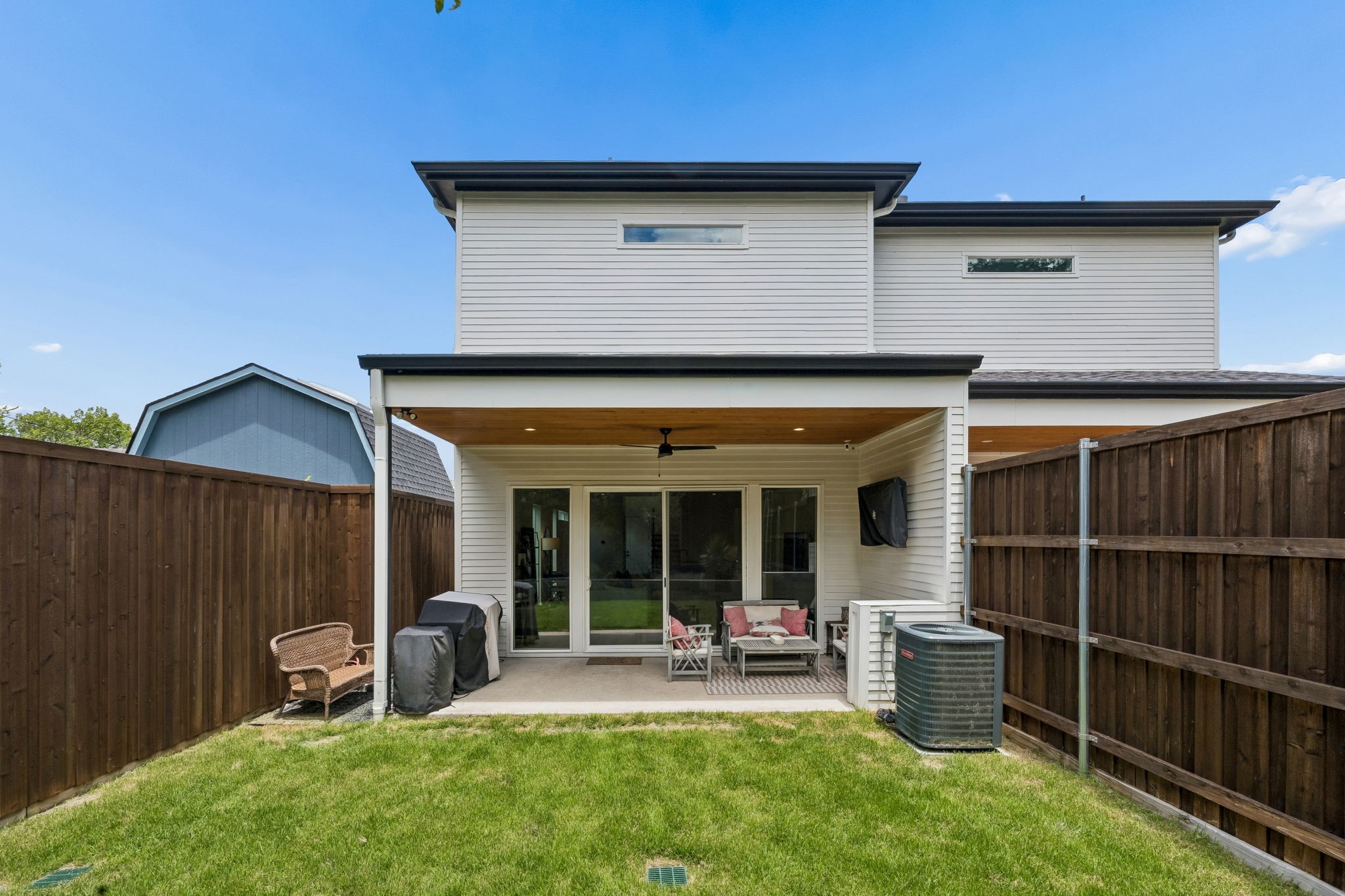 818 Muncie Avenue