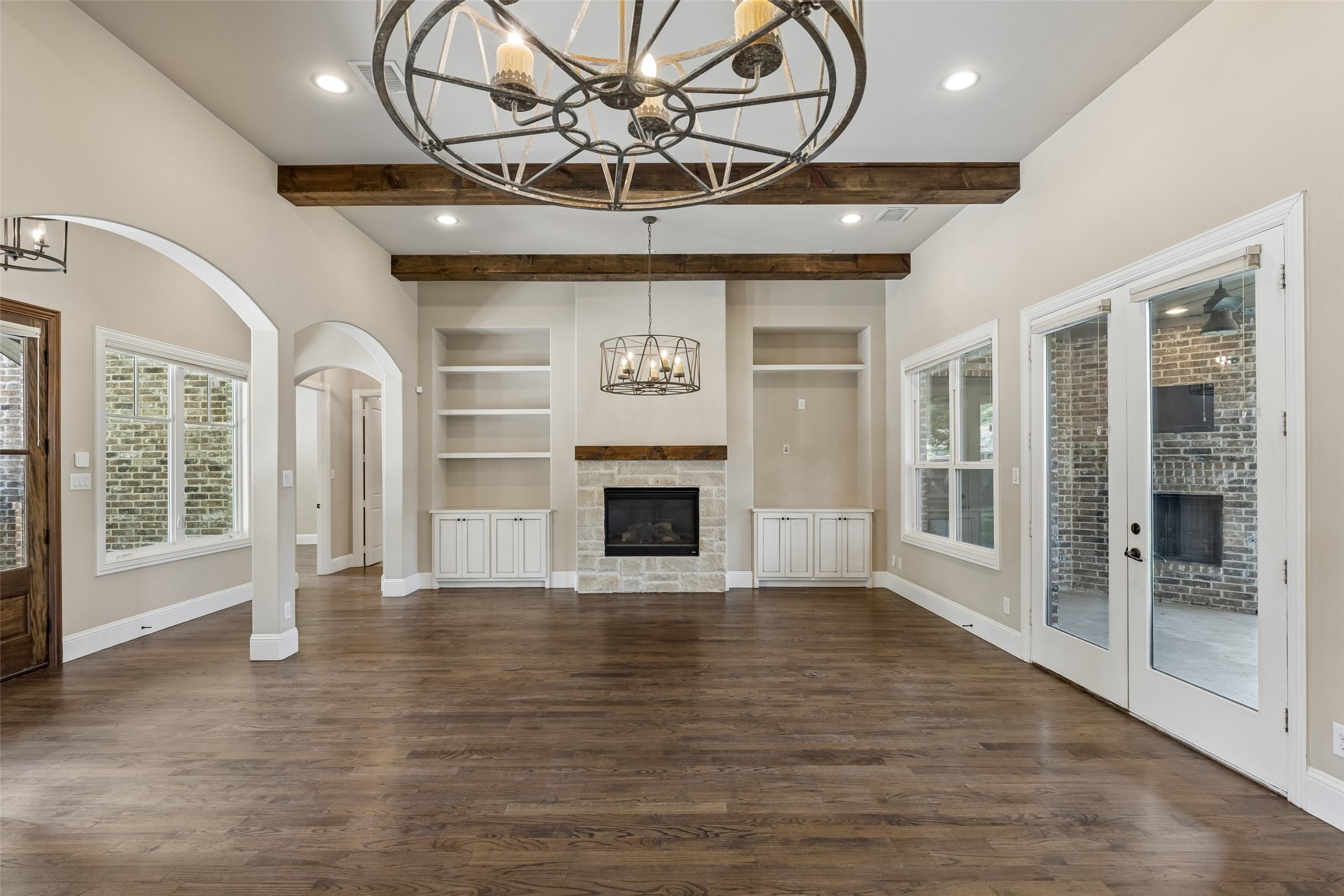 2737 Farmers Branch Lane