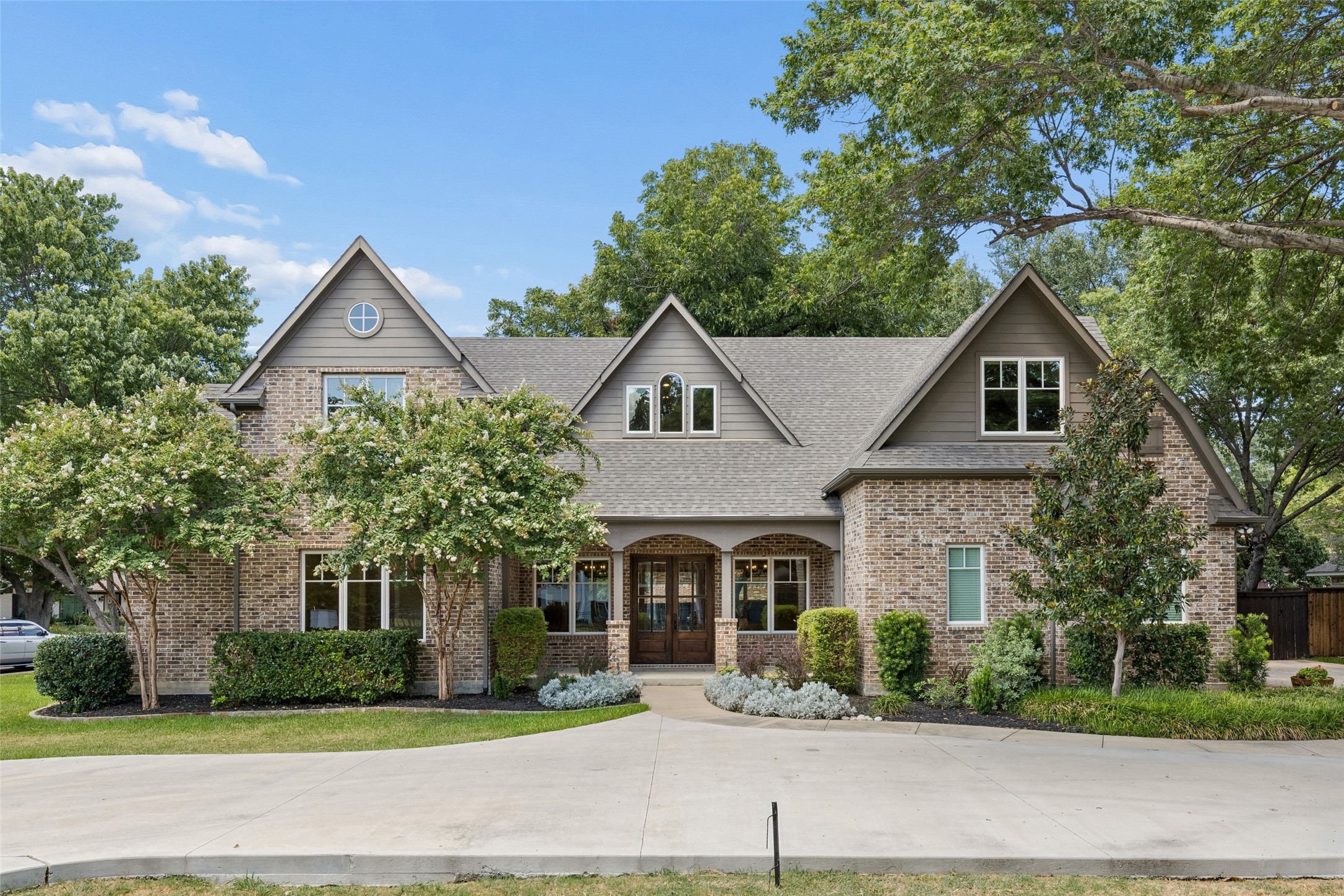 2737 Farmers Branch Lane