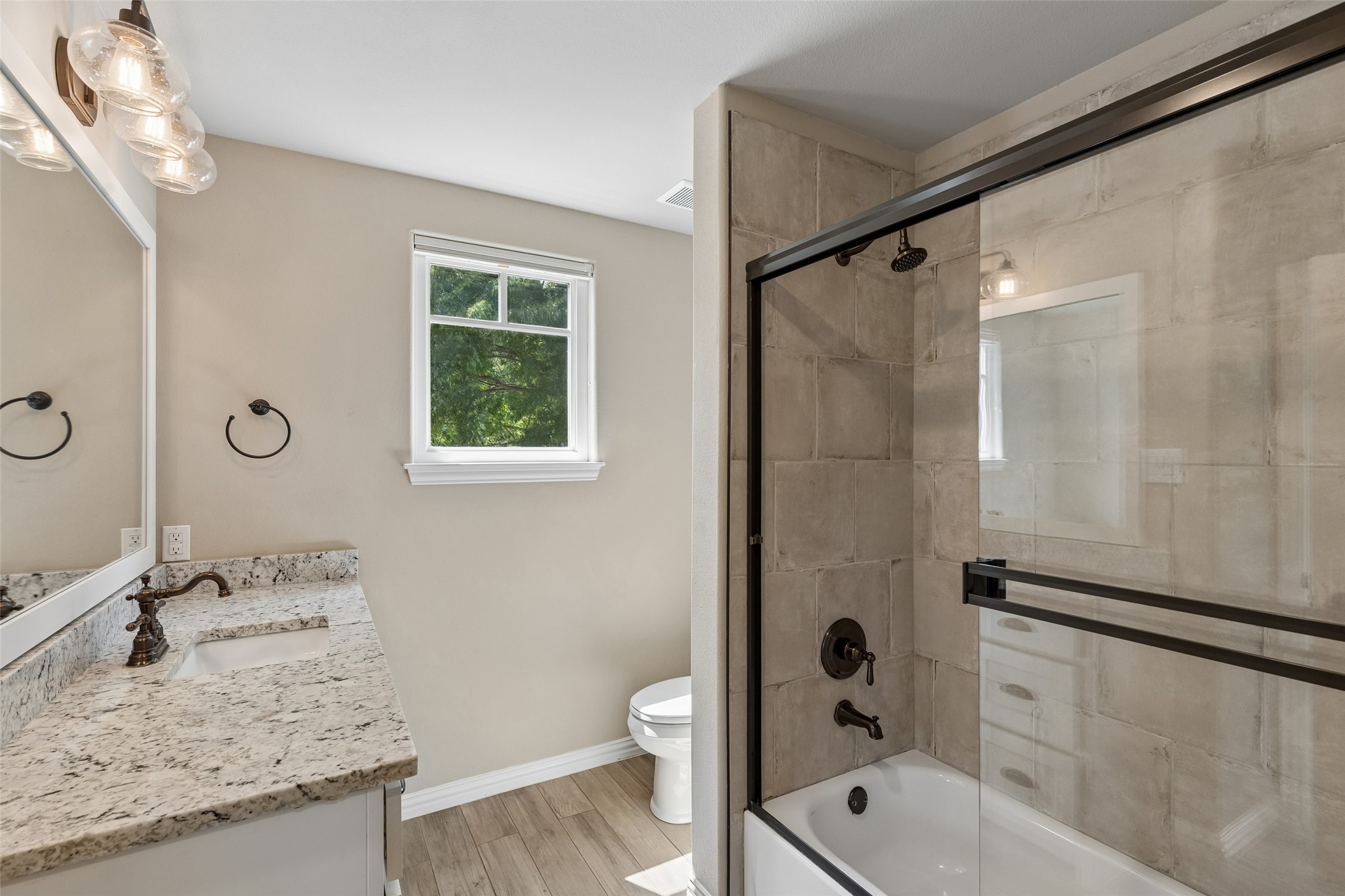 2737 Farmers Branch Lane