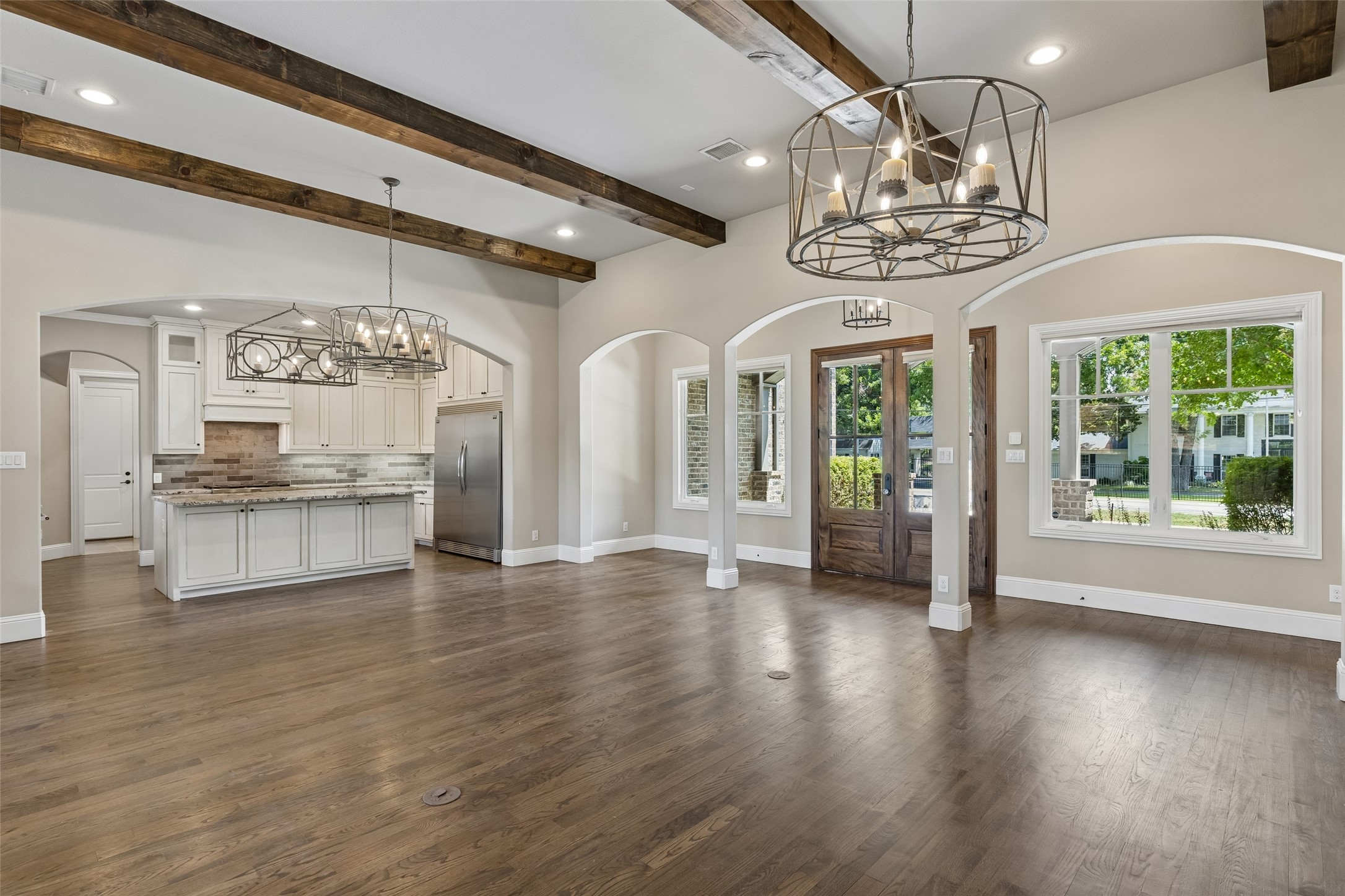 2737 Farmers Branch Lane