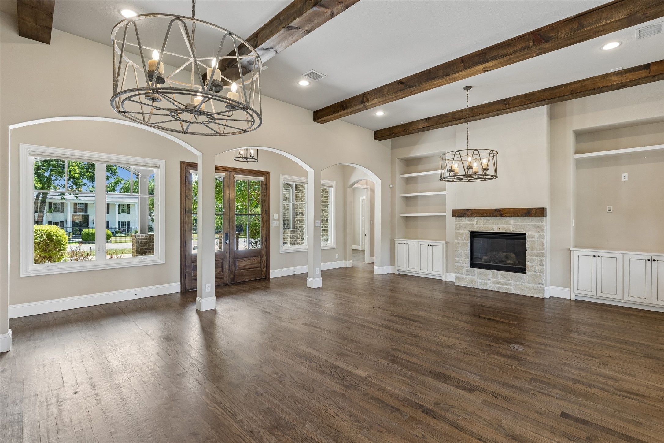 2737 Farmers Branch Lane