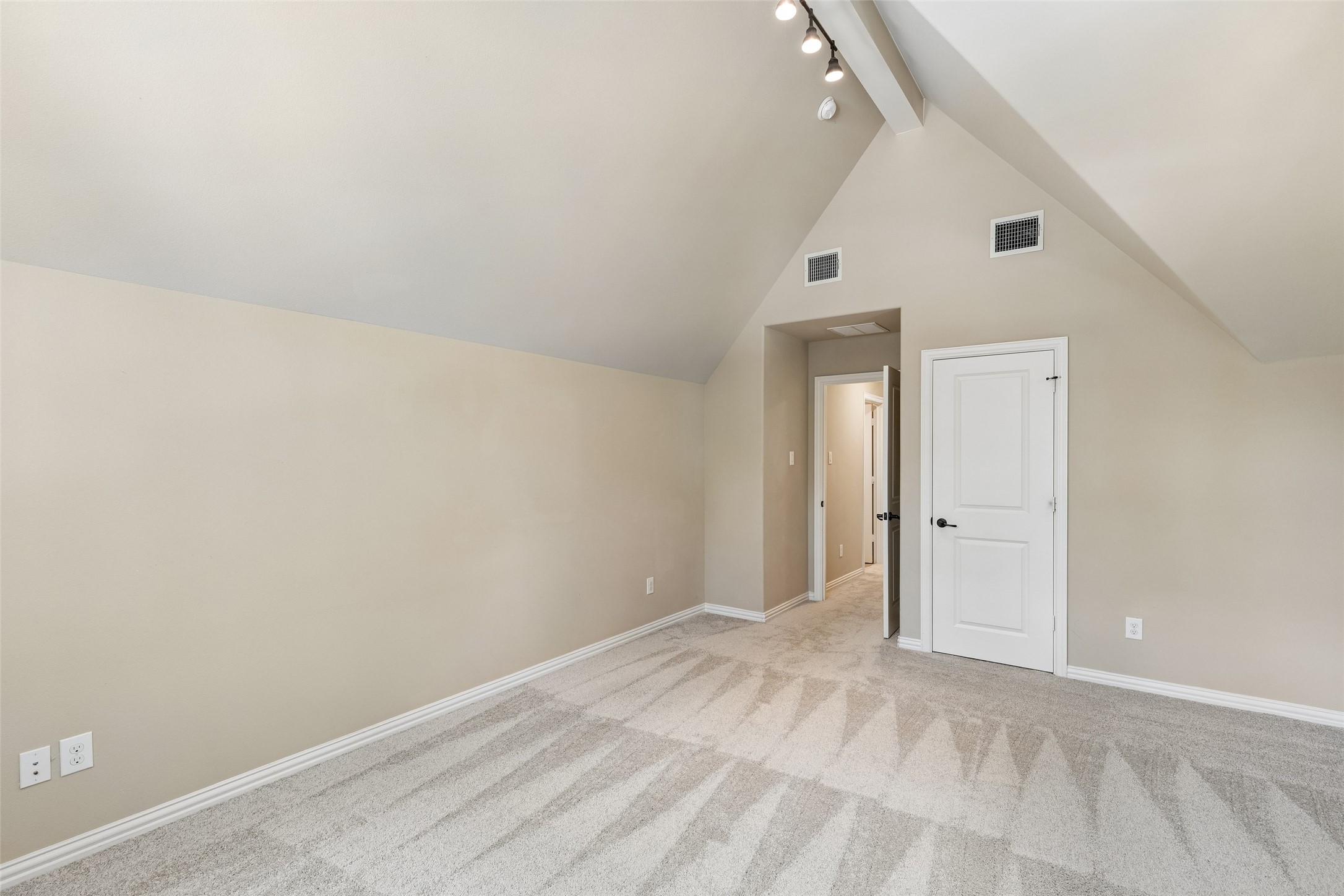 2737 Farmers Branch Lane