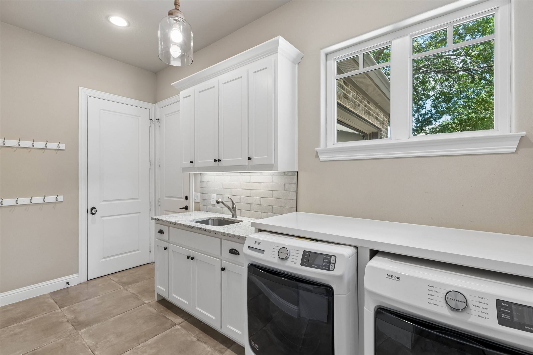 2737 Farmers Branch Lane