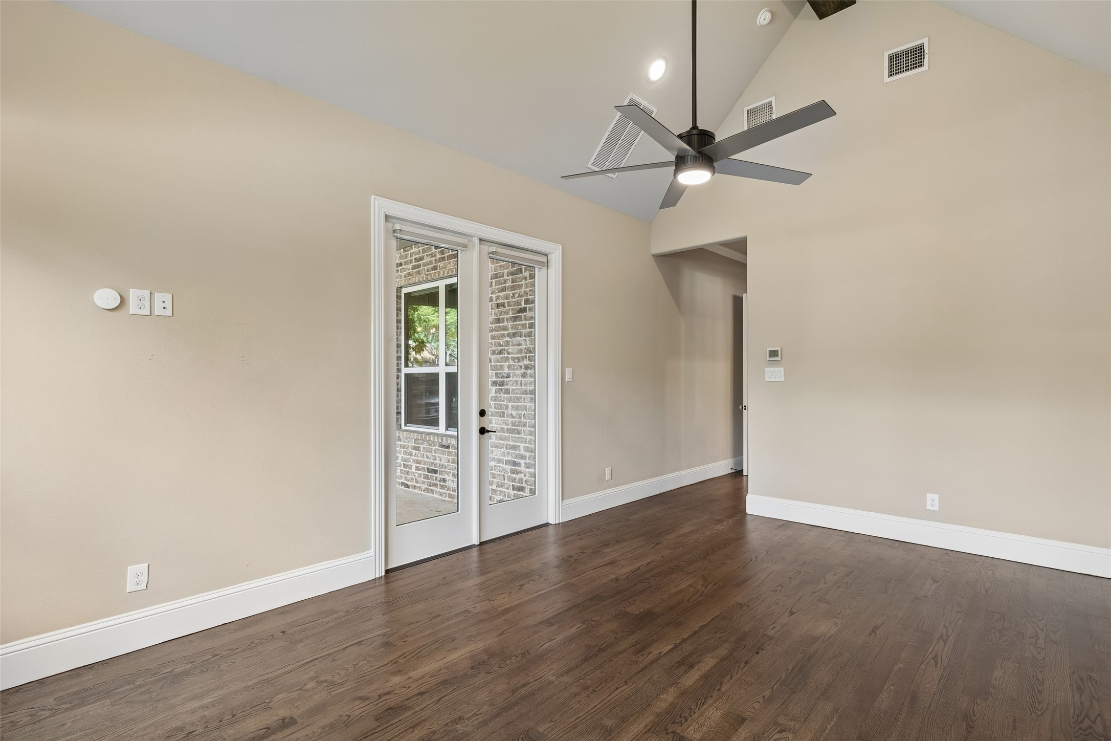 2737 Farmers Branch Lane