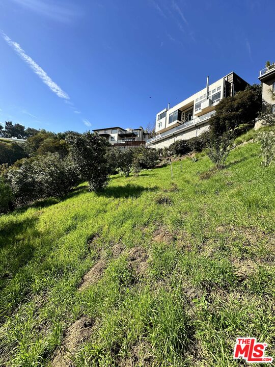 7272 Outpost Cove Dr