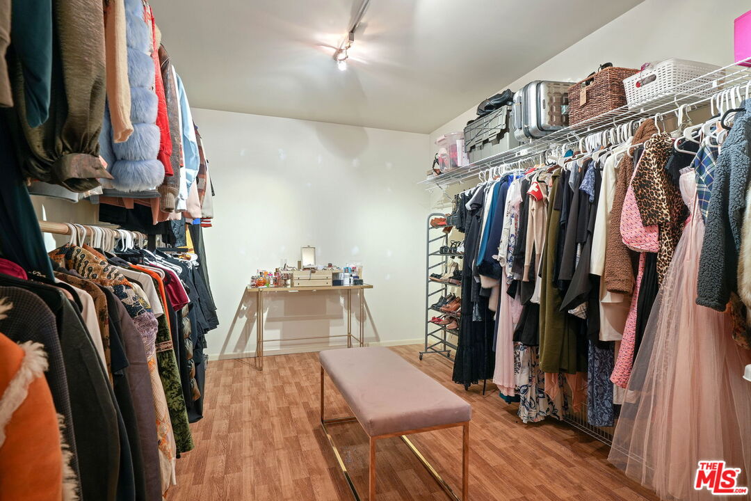 14011 Magnolia Blvd