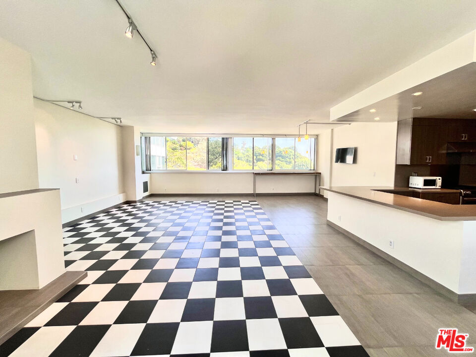 17350 W Sunset Blvd Unit: 602