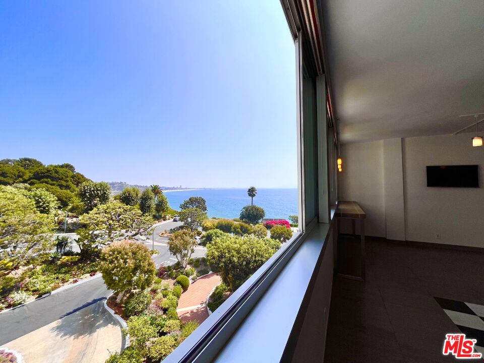 17350 W Sunset Blvd Unit: 602