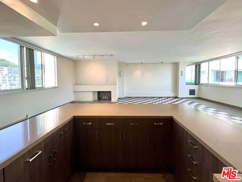 17350 W Sunset Blvd Unit: 602