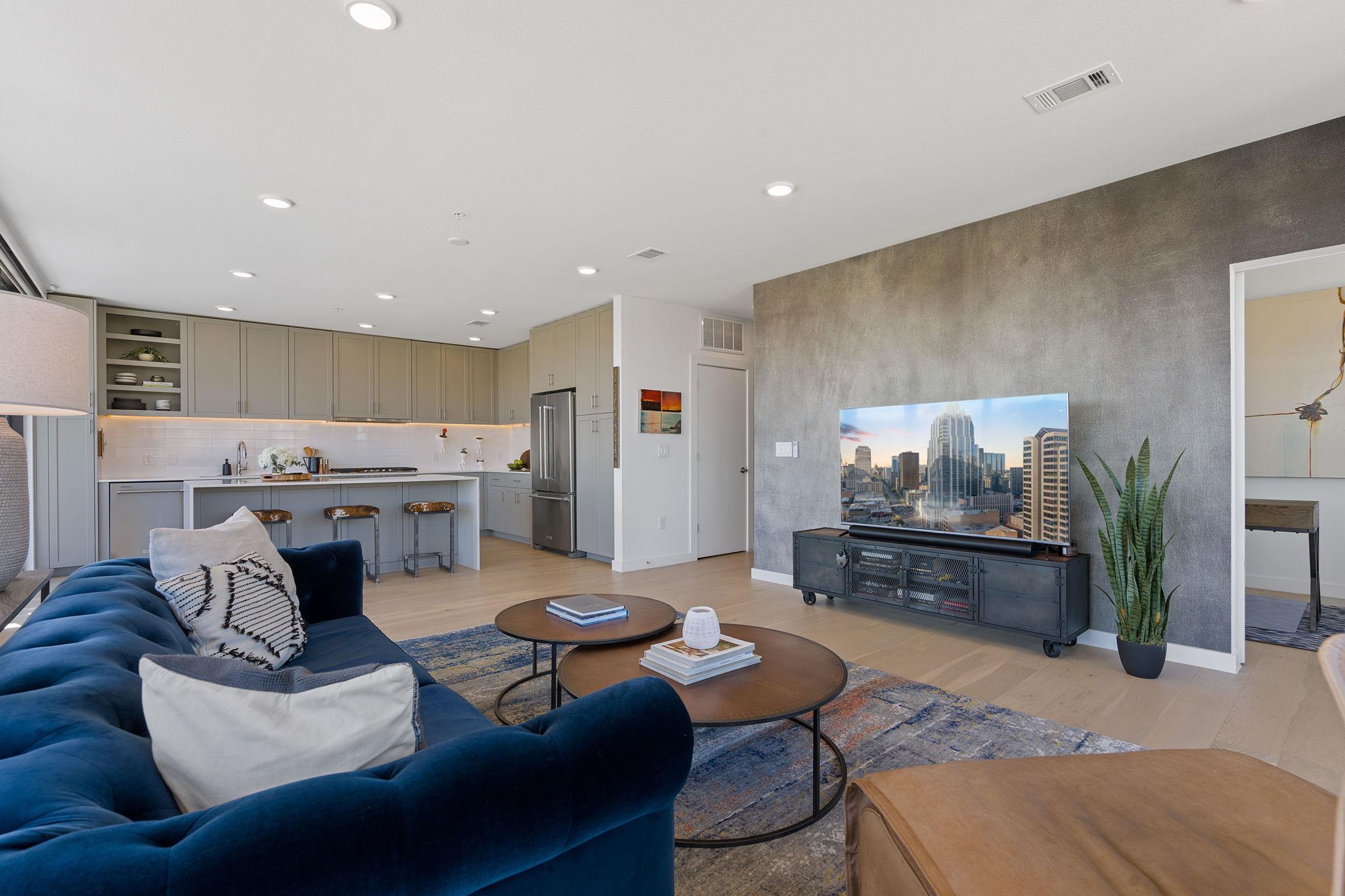 1600 S 1st ST # 402