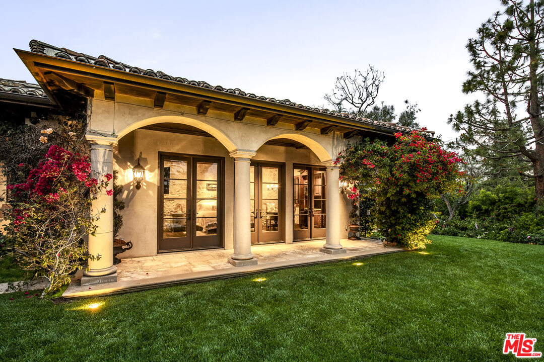 427 La Marina Dr