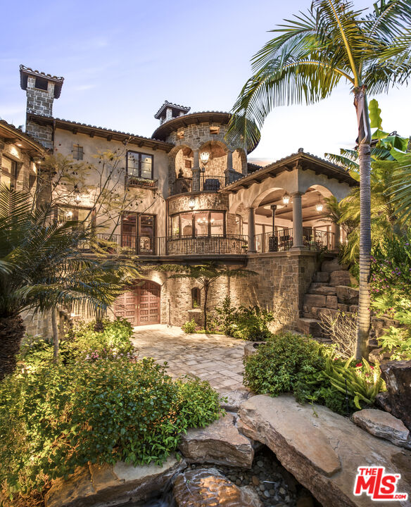 427 La Marina Dr