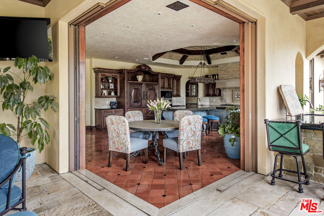 427 La Marina Dr