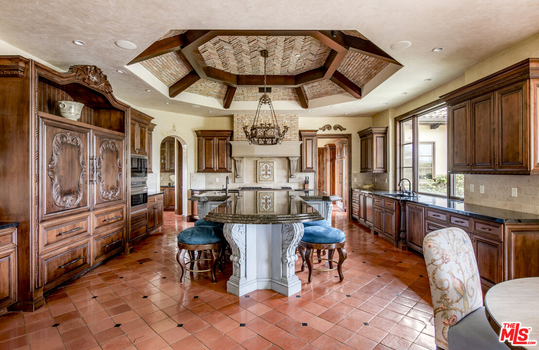 427 La Marina Dr