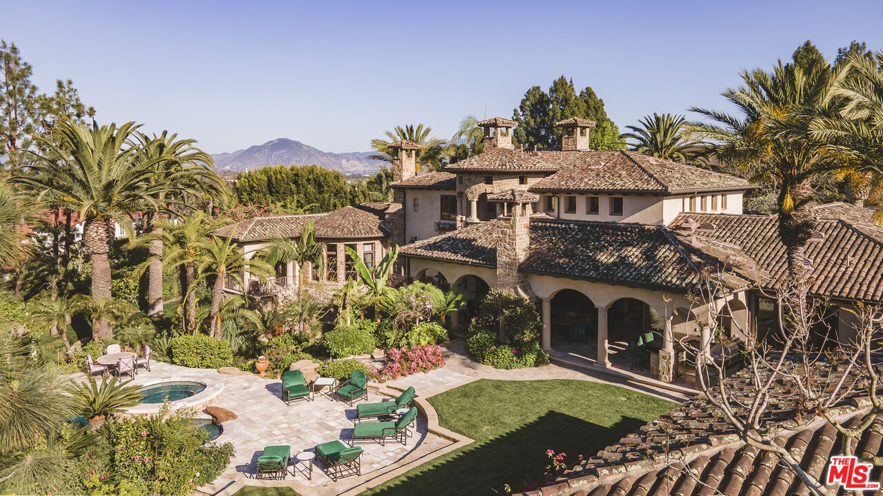 427 La Marina Dr