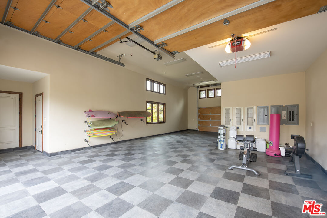 427 La Marina Dr