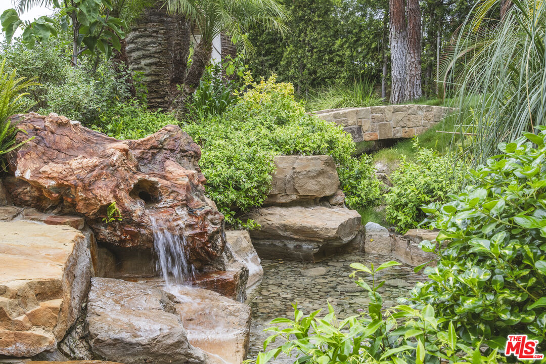 427 La Marina Dr