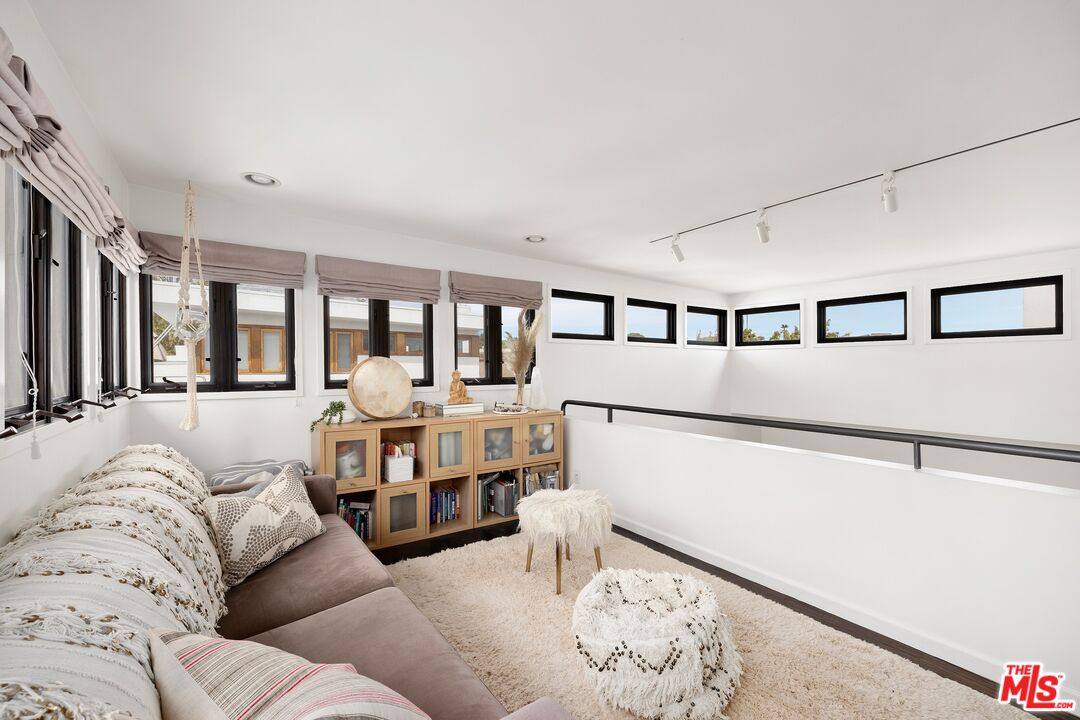 505 Pier Ave Unit: B