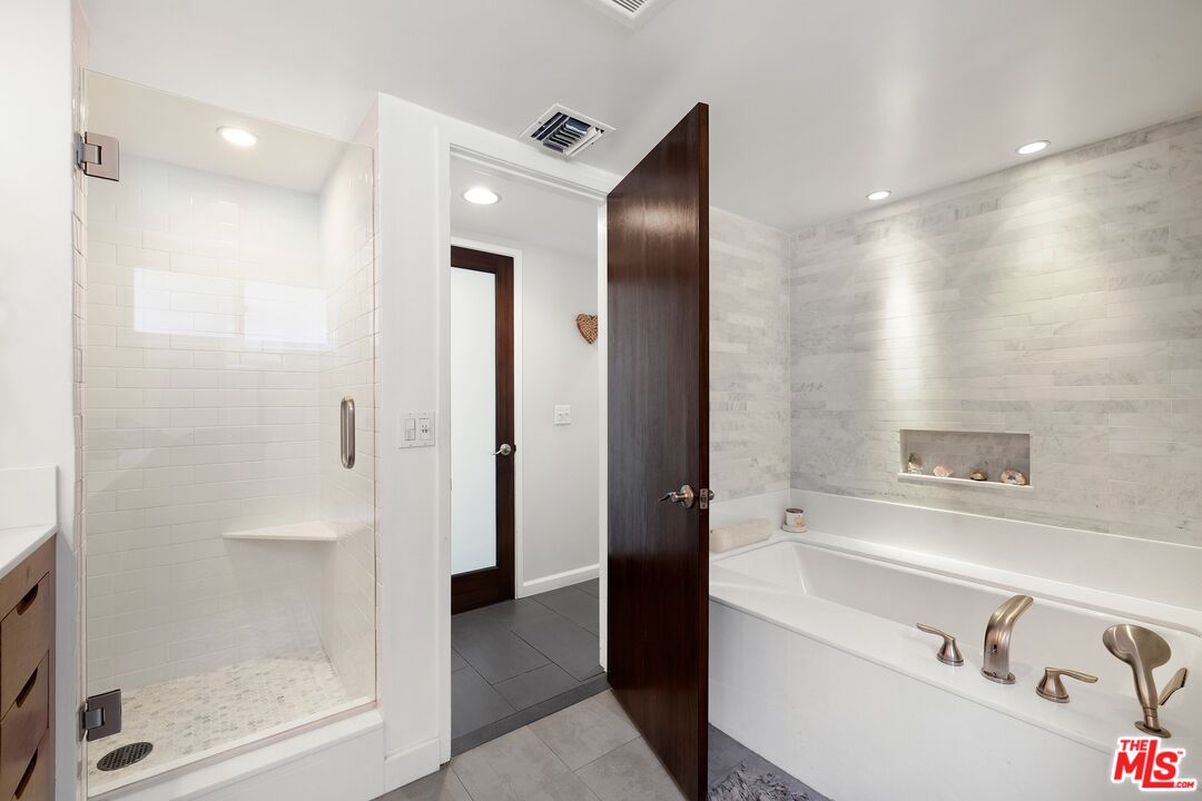 505 Pier Ave Unit: B