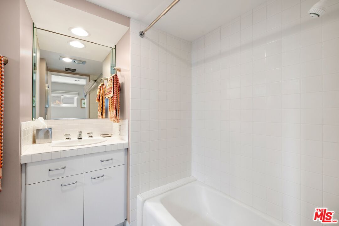 505 Pier Ave Unit: B