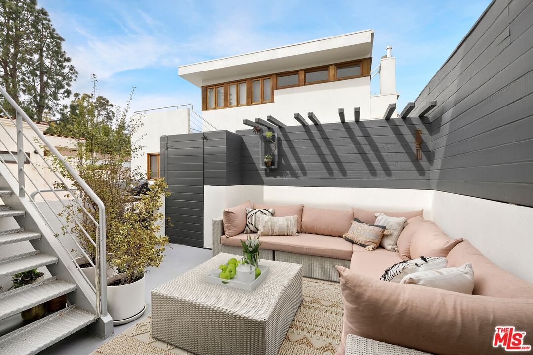 505 Pier Ave Unit: B