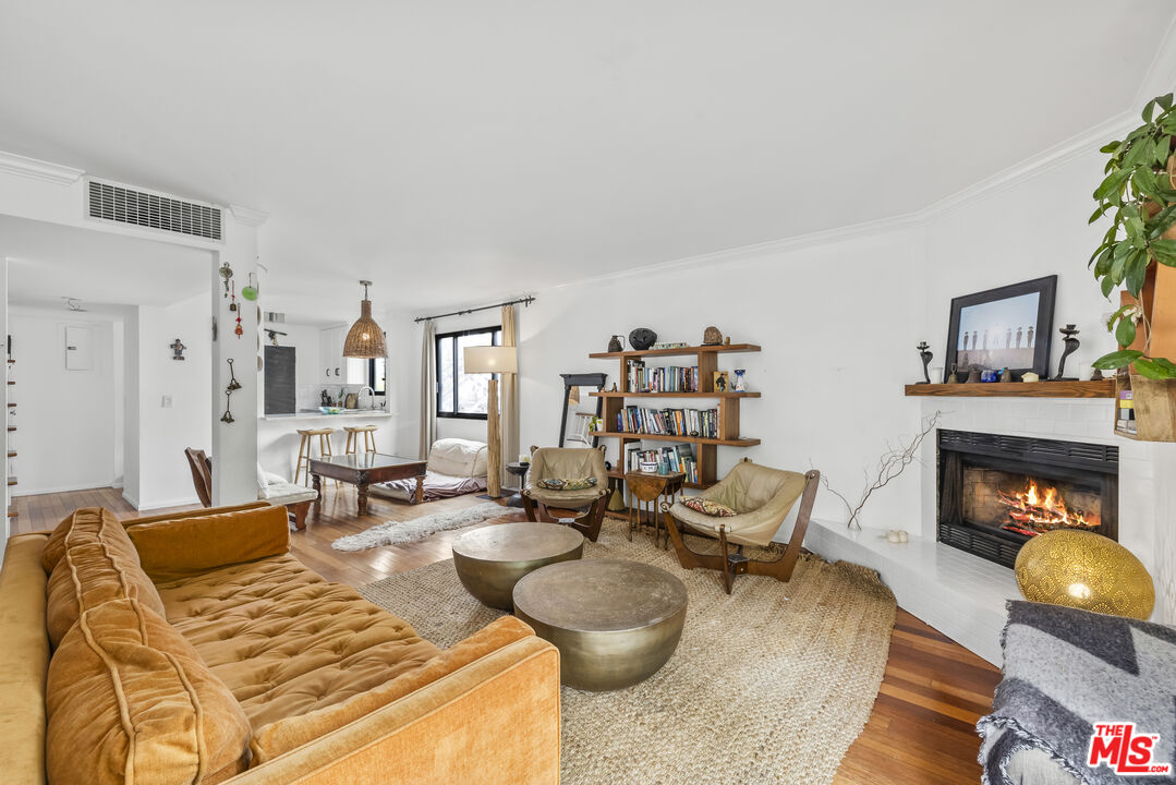 2412 Ocean Ave Unit: 4
