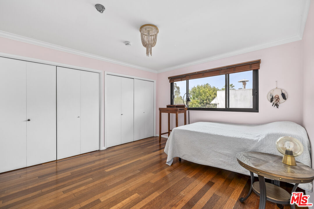 2412 Ocean Ave Unit: 4