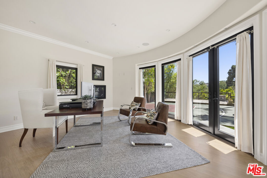 2325 Duxbury Cir
