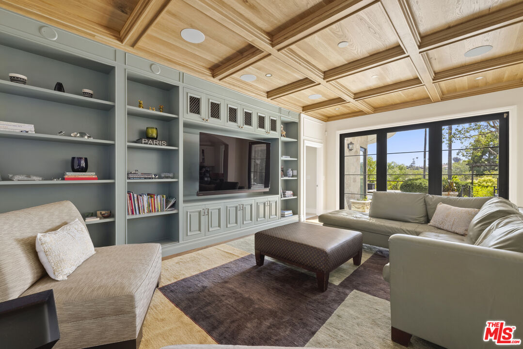 2325 Duxbury Cir