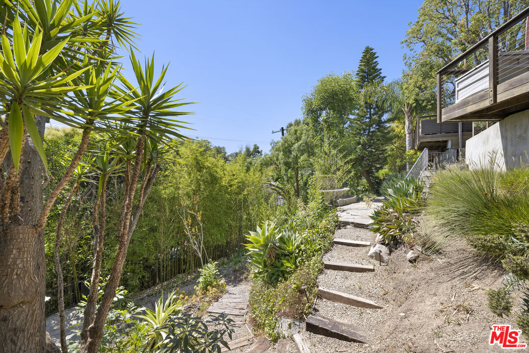2325 Duxbury Cir