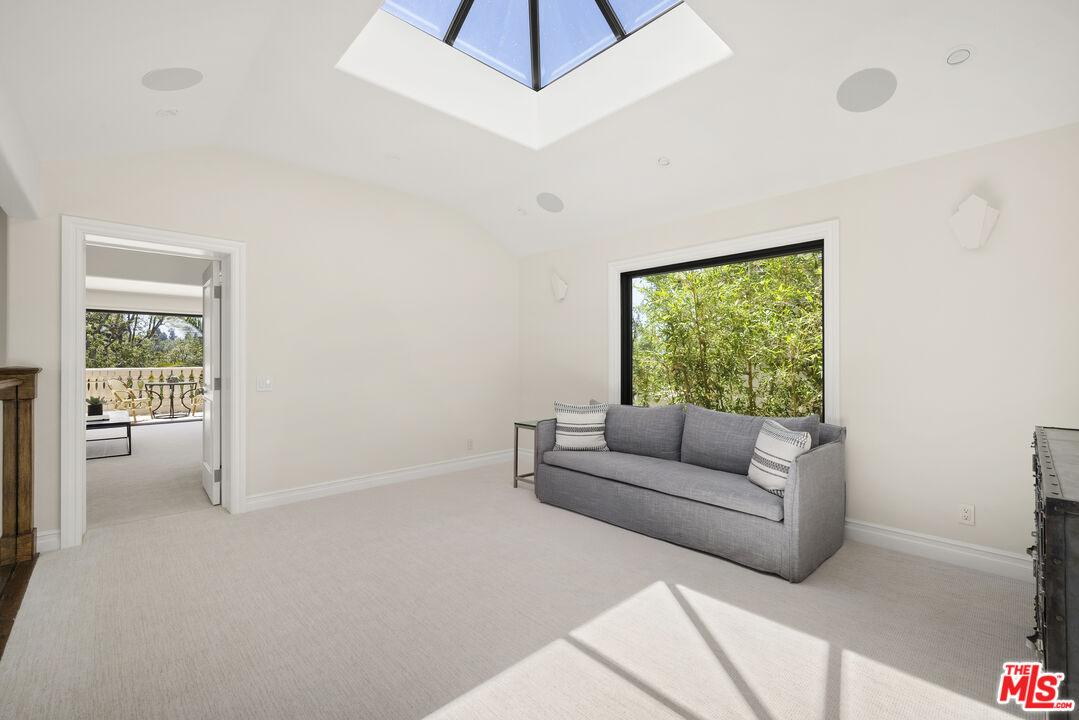 2325 Duxbury Cir